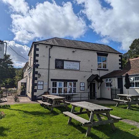 The Yew Tree At Longhope 모텔 외부 사진